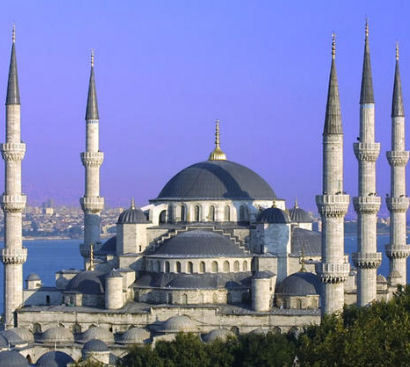 La mosquée bleue, Son nom vient de la couleur de sa mosaïque en porcelaine