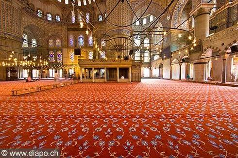vue intérieure mosquée bleu