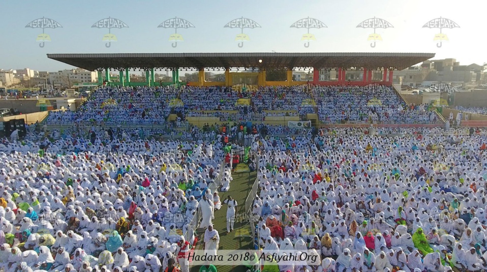 24 PHOTOS - Vue Aérienne de la Hadratoul Jumma de ce Vendredi 11 Mai au Stade Amadou Barry - La Spiritualité Tijan au coeur de Dakar