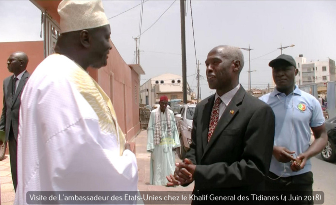 PHOTOS - L'ambassadeur des Etats-unies reçu par le Khalif Général des Tidianes Serigne Mbaye Sy Mansour: L'exception Sénégalaise, la lutte contre le Terrorisme au menu des échanges PHOTOS - L'ambassadeur des Etats-unies reçu par le Khalif Général des Tidianes Serigne Mbaye Sy Mansour: L'exception Sénégalaise, la lutte contre le Terrorisme au menu des échanges