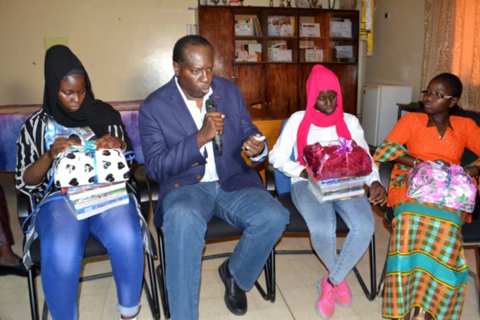 CONTRAT D’EXCELLENCE ! Discours de de Serigne Habib SY Ibn Al Maktoum adressé aux élèves du Lycée Malick SY de Thies CONTRAT D’EXCELLENCE ! Discours de de Serigne Habib SY Ibn Al Maktoum adressé aux élèves du Lycée Malick SY de Thies