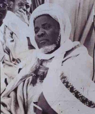 Tidjaniya dans le Monde : Les Niassenes de Kaolack et le rayonnement de la Tijaniyya Tidjaniya dans le Monde : Les Niassenes de Kaolack et le rayonnement de la Tijaniyya