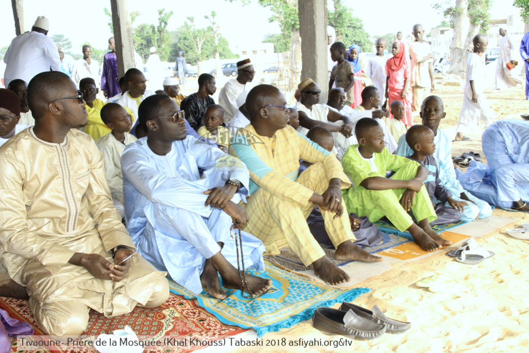 PHOTOS - TABASKI 2018 - Les Images de la Priere à la Mosquée de Khalkhouss en presence du Khalif General des Tidianes Serigne Mbaye SY Mansour PHOTOS - TABASKI 2018 - Les Images de la Priere à la Mosquée de Khalkhouss en presence du Khalif General des Tidianes Serigne Mbaye SY Mansour
