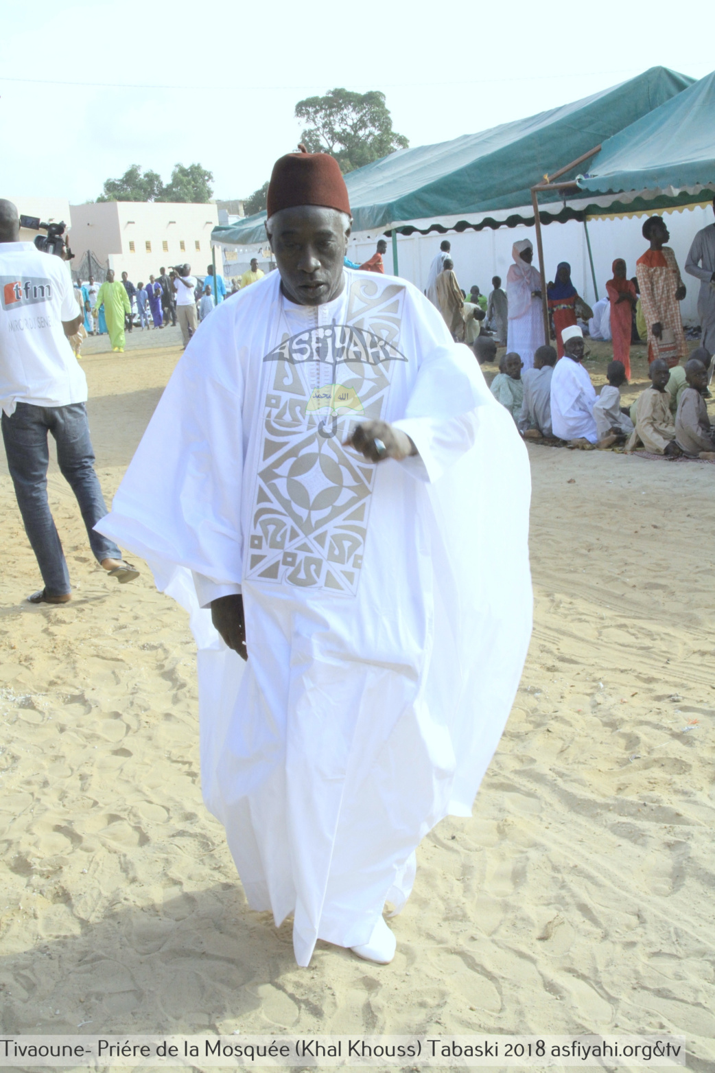 PHOTOS - TABASKI 2018 - Les Images de la Priere à la Mosquée de Khalkhouss en presence du Khalif General des Tidianes Serigne Mbaye SY Mansour PHOTOS - TABASKI 2018 - Les Images de la Priere à la Mosquée de Khalkhouss en presence du Khalif General des Tidianes Serigne Mbaye SY Mansour