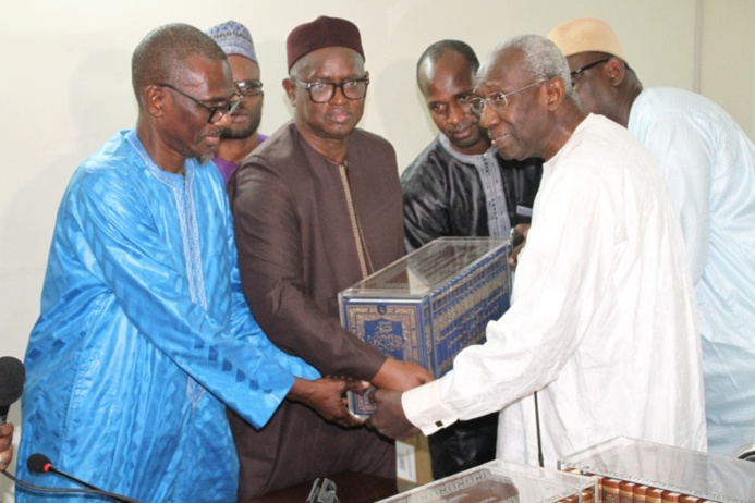 REPORTAGE - Réédition des 20 volumes du Tafsîr d'El Hadj Amadou Deme de Sokone par le Ministère de la Culture: Une nouvelle lumière dans le monde musulman REPORTAGE - Réédition des 20 volumes du Tafsîr d'El Hadj Amadou Deme de Sokone par le Ministère de la Culture: Une nouvelle lumière dans le monde musulman