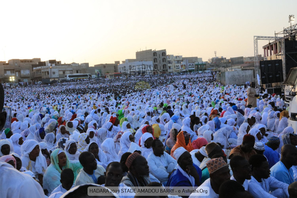 PHOTOS - STADE AMADOU BARRY - Les Images de la Hadaratoul Jumma 2019 organisée par Abnâ'u Hadrati Tijaniyati 