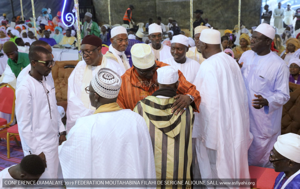 PHOTOS - DIAMALAYE 2019 - Les Images de la Conférence de la Federation Moutahabina Filahi de Serigne Alioune Sall Safietou SY