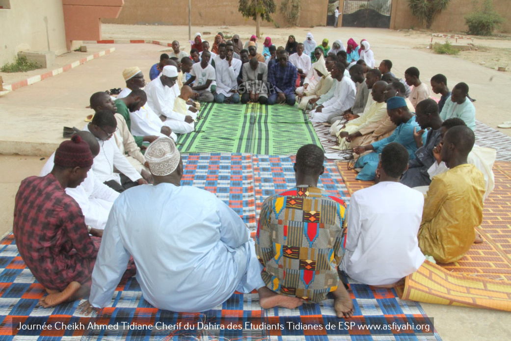 PHOTOS - Les Images de la Journée Cheikh Ahmed Tidiane Cherif (rta) organisée par la Dahira des Etudiants Tidianes de L'ESP, présidée par Serigne Habib Sy Babacar