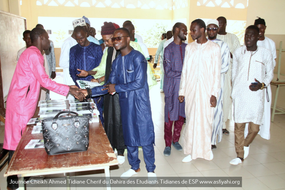 PHOTOS - Les Images de la Journée Cheikh Ahmed Tidiane Cherif (rta) organisée par la Dahira des Etudiants Tidianes de L'ESP, présidée par Serigne Habib Sy Babacar