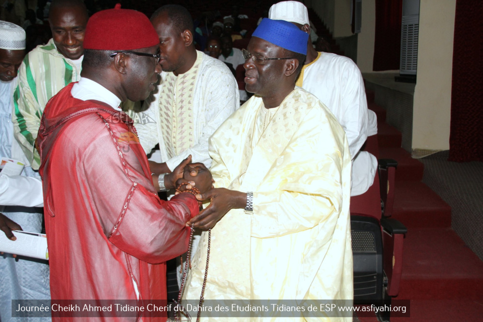 PHOTOS - Les Images de la Journée Cheikh Ahmed Tidiane Cherif (rta) organisée par la Dahira des Etudiants Tidianes de L'ESP, présidée par Serigne Habib Sy Babacar
