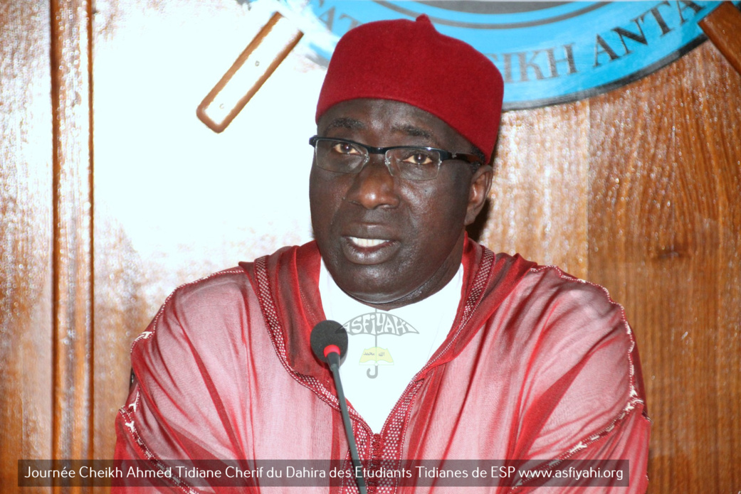 PHOTOS - Les Images de la Journée Cheikh Ahmed Tidiane Cherif (rta) organisée par la Dahira des Etudiants Tidianes de L'ESP, présidée par Serigne Habib Sy Babacar