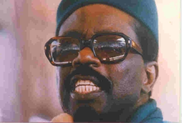 À Serigne Cheikh Tidiane Sy (Al Maktoum) À Serigne Cheikh Tidiane Sy (Al Maktoum)