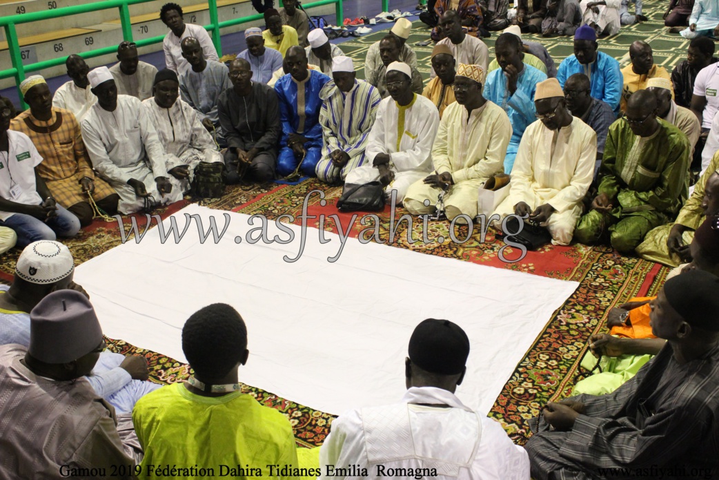 ITALIE - EMILIA ROMAGNA : GAMOU FÉDÉRATION DES DAHIRAS TIDIANES D'EMILIA ROMAGNA CO-PRÉSIDÉ PAR SERIGNE BABACAR SY MANSOUR KHALIF GENERAL DES TIDIANES, DE SERIGNE PAPE YOUSSOUFA DIOP ET DE SERIGNE EL HADJI TAFSIR SAKHO