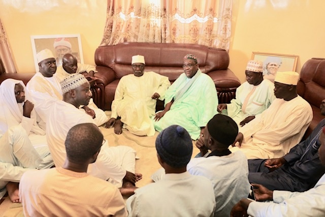 Reconstruction de la Grande Mosquée de Fass Bâtiment: Fass à l’honneur chez le Khalife Général des Tidianes Serigne Babacar Sy Mansour Reconstruction de la Grande Mosquée de Fass Bâtiment: Fass à l’honneur chez le Khalife Général des Tidianes Serigne Babacar Sy Mansour