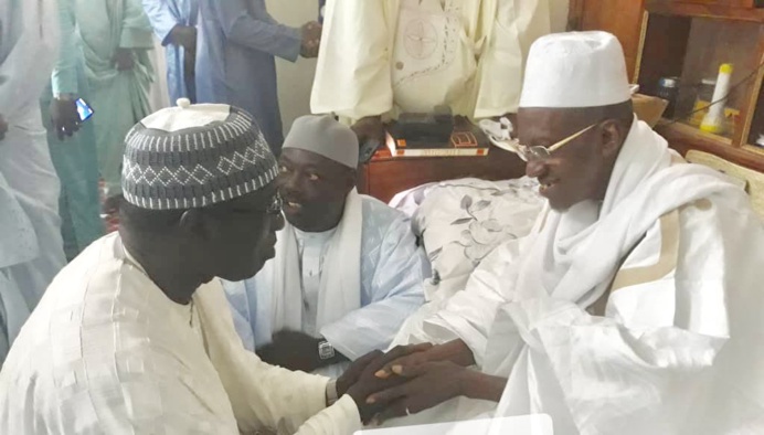 PHOTOS ET VIDÉO - CONDOLÉANCES: Le Khalif General des Tidianes envoie une forte délégation à Médina Gounass , suite au rappel à Dieu de Thierno Abdoul Aziz Bâ  