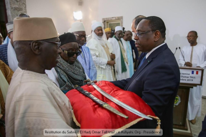 PHOTOS - Le sabre de l’Aigle d’Alwar d'ElHadj Oumar Tall (rta) restitué au Sénégal PHOTOS - Le sabre de l’Aigle d’Alwar d'ElHadj Oumar Tall (rta) restitué au Sénégal