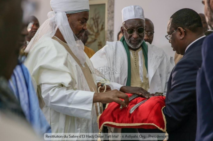 PHOTOS - Le sabre de l’Aigle d’Alwar d'ElHadj Oumar Tall (rta) restitué au Sénégal PHOTOS - Le sabre de l’Aigle d’Alwar d'ElHadj Oumar Tall (rta) restitué au Sénégal