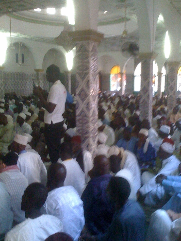 PHOTOS - Prières pour des Elections calmes et apaisées à la Zawiya El hadj Malick Sy de Dakar 
