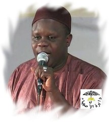 AUDIO - Traduction en Wolof du "Riyyû Zam’ân" ou la "Nûniya" de Seydil Hadji Malick Sy (RTA) AUDIO - Traduction en Wolof du "Riyyû Zam’ân" ou la "Nûniya" de Seydil Hadji Malick Sy (RTA)
