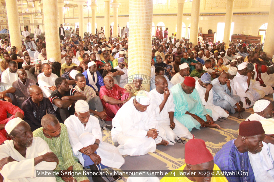 PHOTOS - GAMBIE - Serigne Babacar Sy Mansour assiste à la Prière de ce Vendredi 24 janvier et reçoit une délégation du parlement  de la CEDEAO 