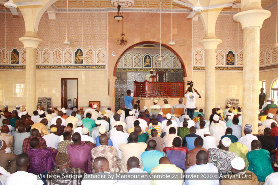 PHOTOS - GAMBIE - Serigne Babacar Sy Mansour assiste à la Prière de ce Vendredi 24 janvier et reçoit une délégation du parlement  de la CEDEAO 