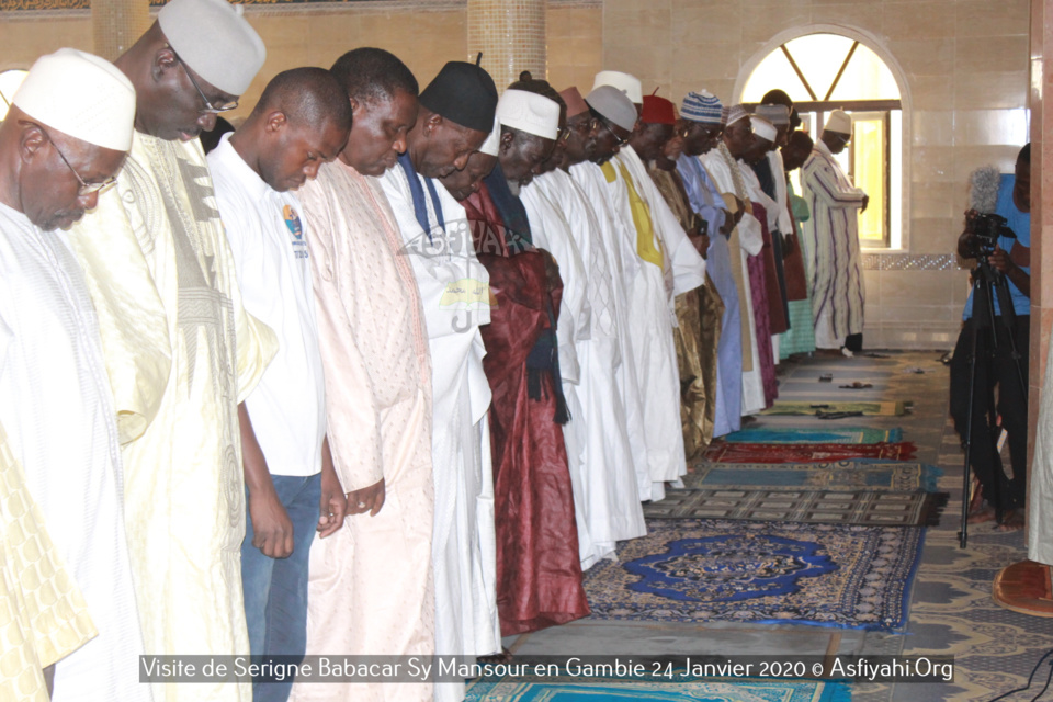 PHOTOS - GAMBIE - Serigne Babacar Sy Mansour assiste à la Prière de ce Vendredi 24 janvier et reçoit une délégation du parlement  de la CEDEAO 