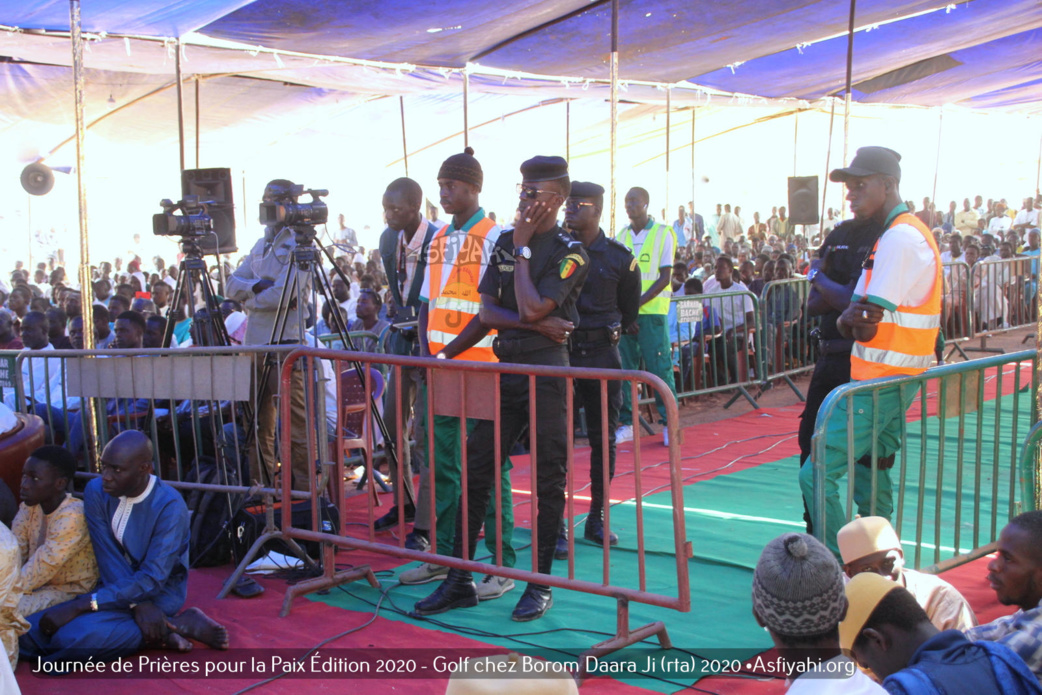PHOTOS - PAIX AU SENEGAL DANS LE CONTEXTE DU CORONAVIRUS ET DE LA CRIMINALITÉ - Les Images de la Conférence de la Journée de Prières organisée à Golf Chez Serigne Mansour SY Borom Daara Ji (rta)
