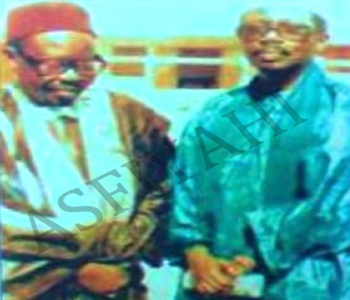 AUDIOS - Conference de Serigne Cheikh Tidiane Sy Al Maktoum et Serigne Abdoul Aziz Sy AL Amine ( Thiés , le 4 Avril 1983 )
