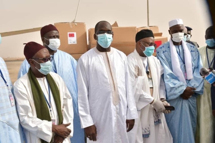PHOTOS ET VIDEO - La Fondation Mohamed 6 des Oulémas Africains magnifie le Don du Royaume du Maroc à la République Sénégal dans le cadre de sa riposte contre le nouveau coronavirus PHOTOS ET VIDEO - La Fondation Mohamed 6 des Oulémas Africains magnifie le Don du Royaume du Maroc à la République Sénégal dans le cadre de sa riposte contre le nouveau coronavirus