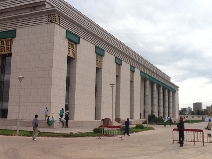 PHOTOS - DIRECT DU GRAND THEATRE : Vivez les Temps forts de la Conference de la Fondation Mame Fawade Wéllé 