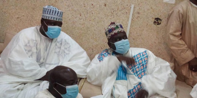 Médina Baye - Rappel à Dieu de Seyda Fatima Niasse: Serigne Babacar Sy Mansour présente ses condoléances Médina Baye - Rappel à Dieu de Seyda Fatima Niasse: Serigne Babacar Sy Mansour présente ses condoléances