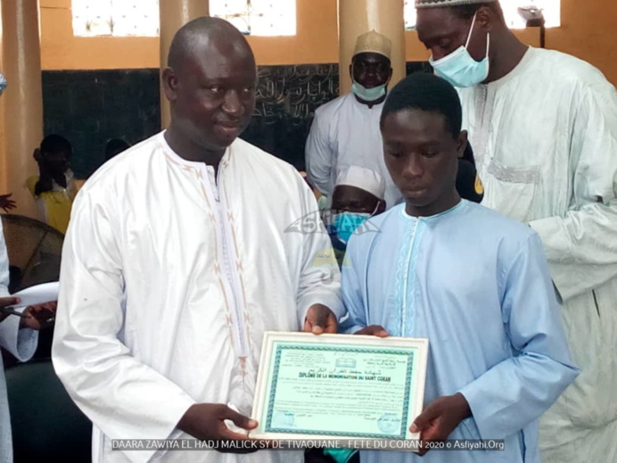 PHOTOS - FÊTE DU CORAN AU DAARA de la ZAWIYA ELHADJI MALICK SY de TIVAOUANE - Les apprenants prennent congés (BEUR) pour les besoins de la Tabaski PHOTOS - FÊTE DU CORAN AU DAARA de la ZAWIYA ELHADJI MALICK SY de TIVAOUANE - Les apprenants prennent congés (BEUR) pour les besoins de la Tabaski