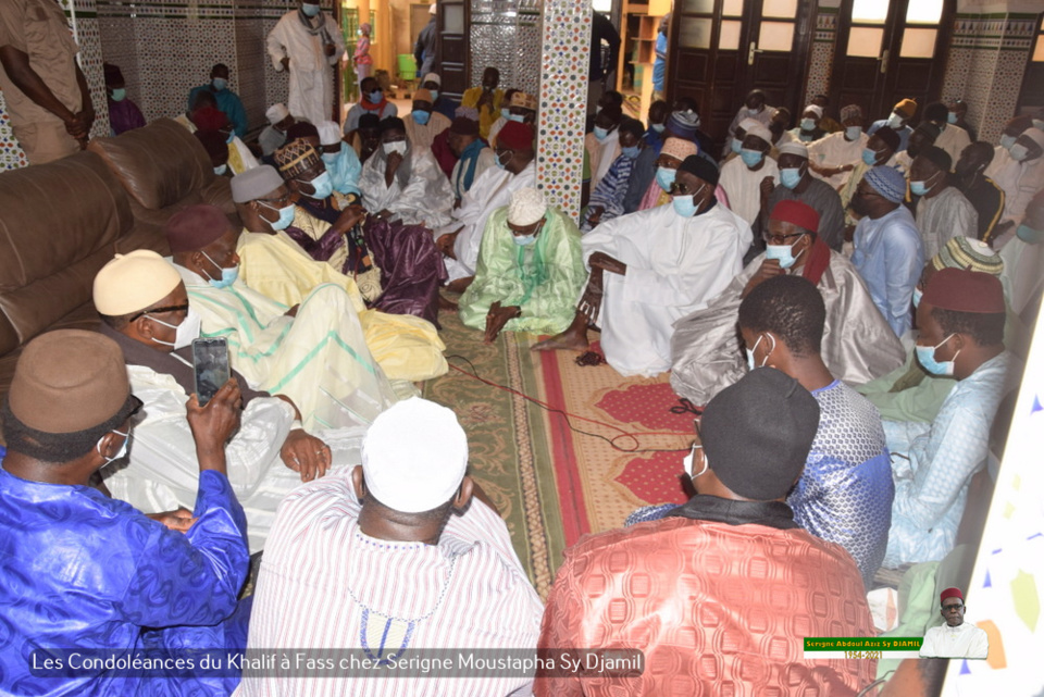 PHOTOS - FASS - Les Images des condoléances de Serigne Babacar Sy Mansour et de la famille Sy à la famille de Serigne Moustapha Sy Djamil suite au rappel à Dieu de Serigne Abdoul Aziz Sy Djamil 