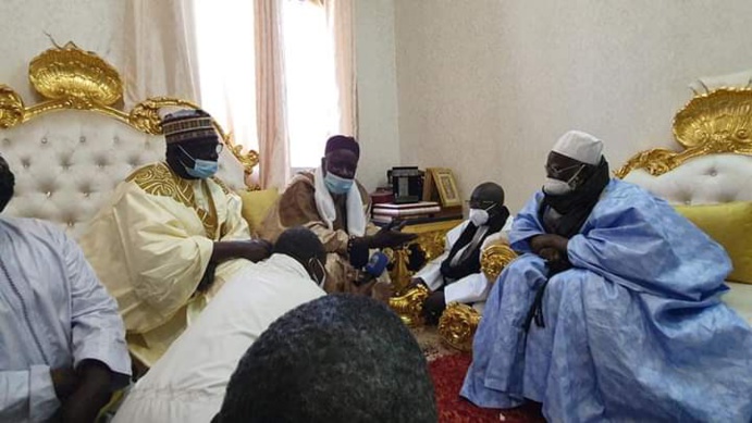 Touba : Serigne Mansour Sy Djamil présente ses condoléances et celles du khalif général des tidianes à Serigne Mountakha