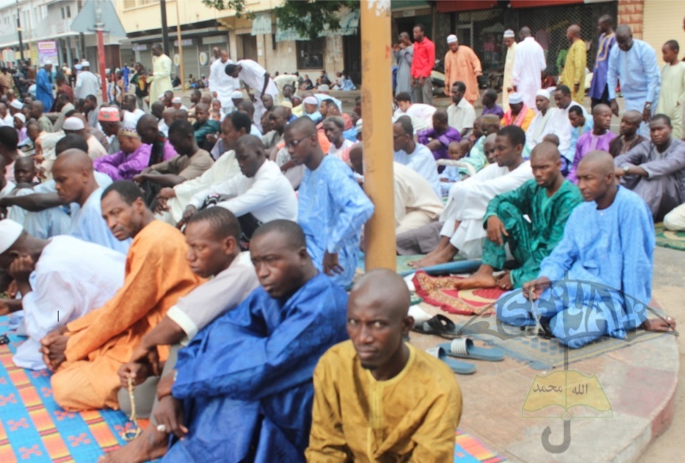 PHOTOS - Prière Aïd El Fitr (Korité) à la Zawiya El Hadj Malick Sy de Dakar 