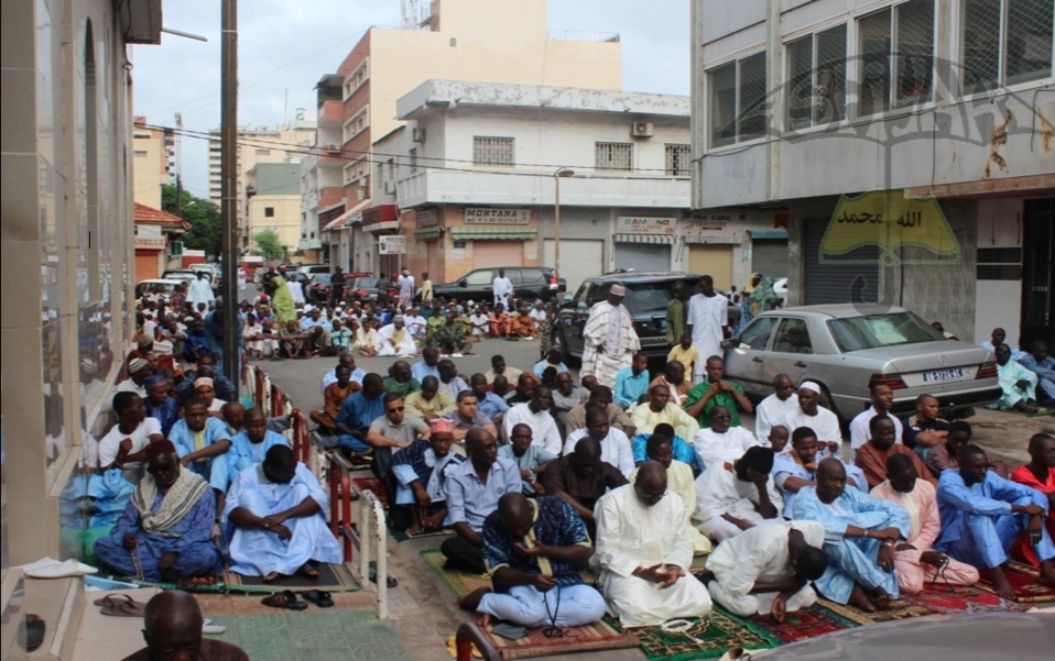 PHOTOS - Prière Aïd El Fitr (Korité) à la Zawiya El Hadj Malick Sy de Dakar 