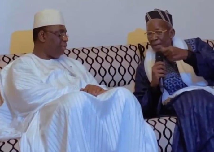Le Khalif de Médina Baye, Cheikh Mahi NIASS a reçu le président Macky SALL ce Samedi, plusieurs sujets ont été abordé. Le Khalif de Médina Baye, Cheikh Mahi NIASS a reçu le président Macky SALL ce Samedi, plusieurs sujets ont été abordé.