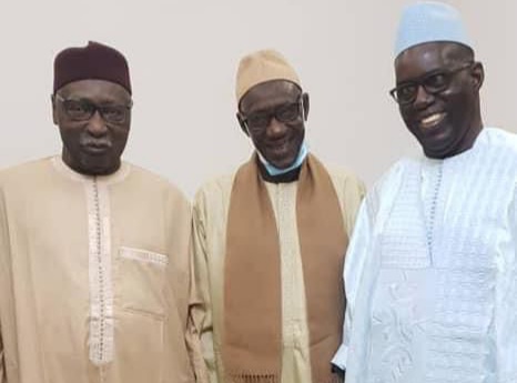 La Hadara de Serigne Alioune BA, reçue par le Khalif général des Tidianes, apporte sa contribution aux travaux de la grande mosquée de Tivaouane