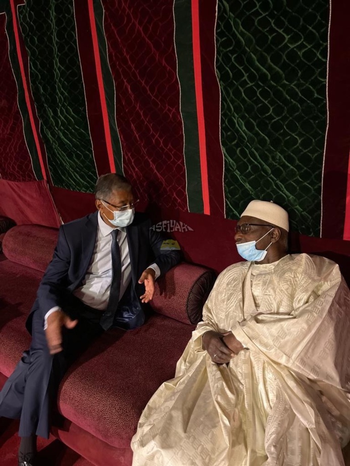 Visite du Khalife Général des Tidianes Serigne Babacar SY Mansour à l’Ambassadeur du Maroc au Sénégal, arrivé en fin de Séjour