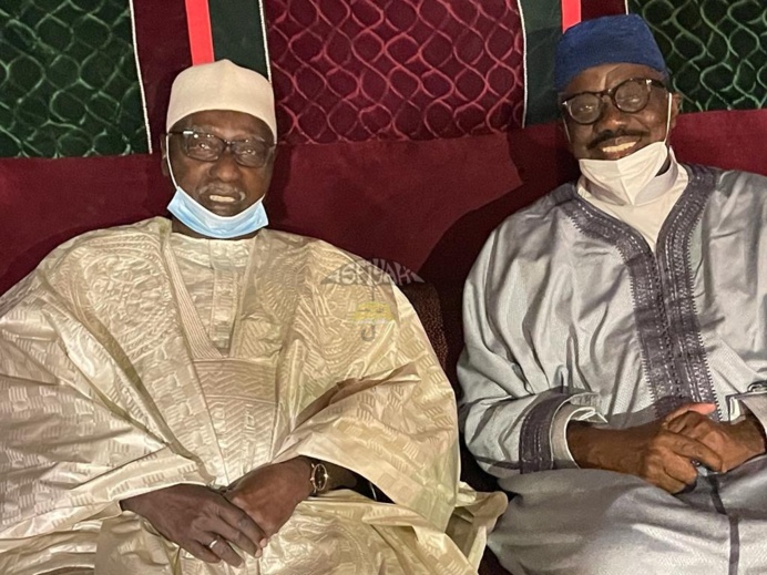 Visite du Khalife Général des Tidianes Serigne Babacar SY Mansour à l’Ambassadeur du Maroc au Sénégal, arrivé en fin de Séjour