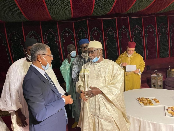 Visite du Khalife Général des Tidianes Serigne Babacar SY Mansour à l’Ambassadeur du Maroc au Sénégal, arrivé en fin de Séjour