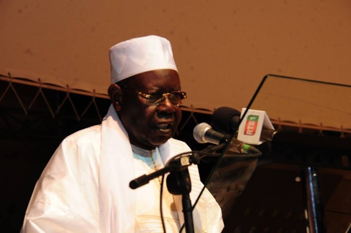 Serigne Abdou Aziz Sy Al Amine loue le courage et la foi de Cheikh Omar Tall Serigne Abdou Aziz Sy Al Amine loue le courage et la foi de Cheikh Omar Tall