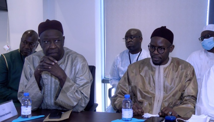 PHOTOS ET VIDEO - Déclaration Commune entre la Banque Islamique du Senegal et l'association Jama Atoun Nour Assouniya, portant sur la signature d’une convention – cadre de Financement PHOTOS ET VIDEO - Déclaration Commune entre la Banque Islamique du Senegal et l'association Jama Atoun Nour Assouniya, portant sur la signature d’une convention – cadre de Financement