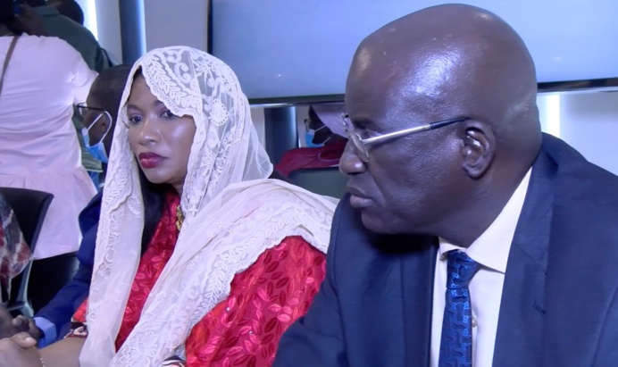 PHOTOS ET VIDEO - Déclaration Commune entre la Banque Islamique du Senegal et l'association Jama Atoun Nour Assouniya, portant sur la signature d’une convention – cadre de Financement PHOTOS ET VIDEO - Déclaration Commune entre la Banque Islamique du Senegal et l'association Jama Atoun Nour Assouniya, portant sur la signature d’une convention – cadre de Financement