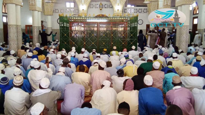 ZIARRA TIVAOUANE 2022 DE LA HADARA DE THIERNO MANSOUR BARRO : Moments de prières et de recueillements