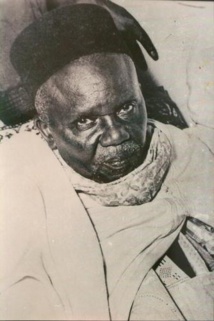 SOUVENIR - 25 MARS 1957 - 25 MARS 2014 : Khalifa Ababacar Sy, Le Diamant Noir SOUVENIR - 25 MARS 1957 - 25 MARS 2014 : Khalifa Ababacar Sy, Le Diamant Noir