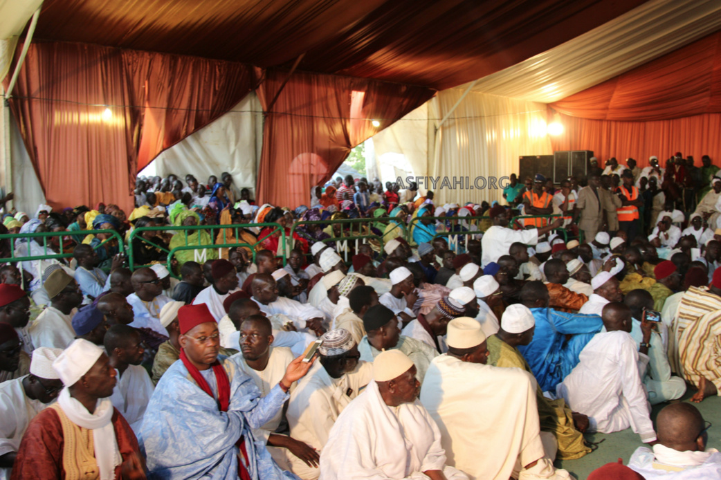 PHOTOS: Les Images de la Ceremonie Officielle du Gamou de Diacksao de ce Samedi 5 Avril 2014 PHOTOS: Les Images de la Ceremonie Officielle du Gamou de Diacksao de ce Samedi 5 Avril 2014