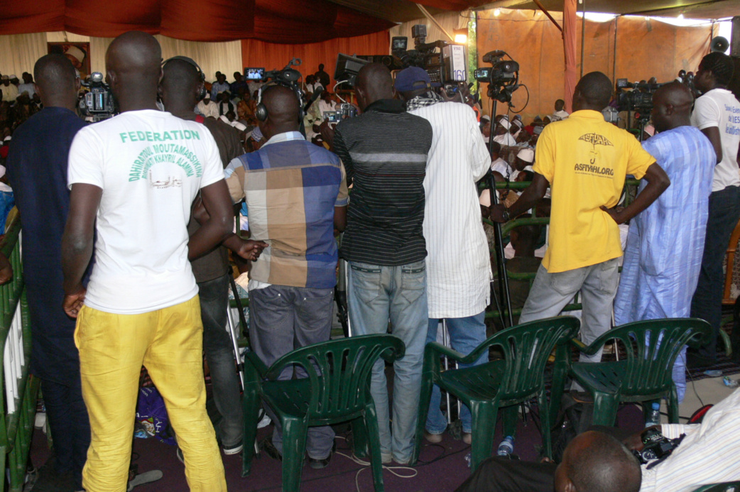 PHOTOS: Les Images de la Ceremonie Officielle du Gamou de Diacksao de ce Samedi 5 Avril 2014 PHOTOS: Les Images de la Ceremonie Officielle du Gamou de Diacksao de ce Samedi 5 Avril 2014