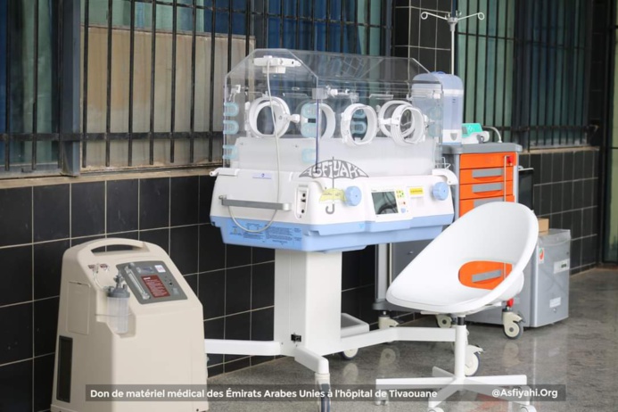 Les Émirats Arabes Unies offrent un important lot de matériel médical à l’hôpital El Hadj Abdou Aziz Sy Dabakh de Tivaouane Les Émirats Arabes Unies offrent un important lot de matériel médical à l’hôpital El Hadj Abdou Aziz Sy Dabakh de Tivaouane