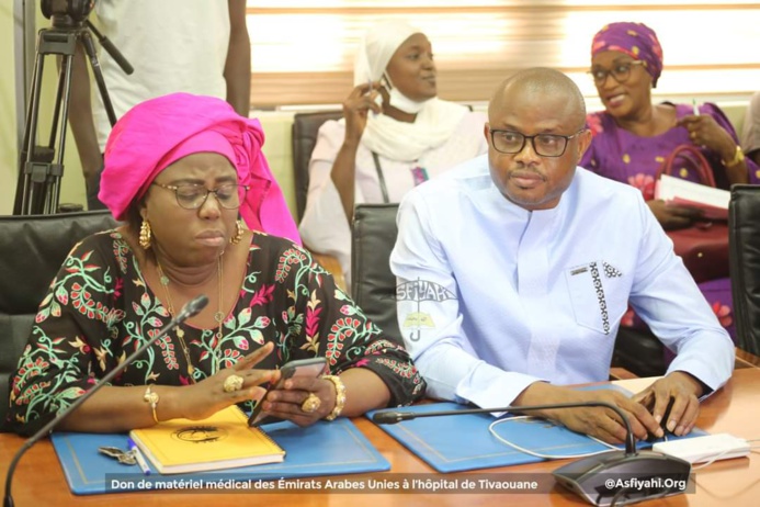 Les Émirats Arabes Unies offrent un important lot de matériel médical à l’hôpital El Hadj Abdou Aziz Sy Dabakh de Tivaouane Les Émirats Arabes Unies offrent un important lot de matériel médical à l’hôpital El Hadj Abdou Aziz Sy Dabakh de Tivaouane